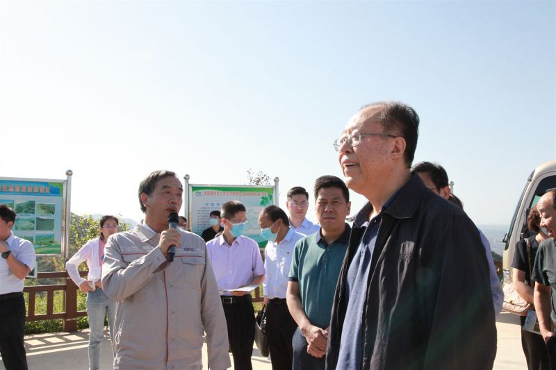 
				   
					河南省人大常委會黨組副書記、副主任馬懿一行到洛陽黃河同力調研
				 